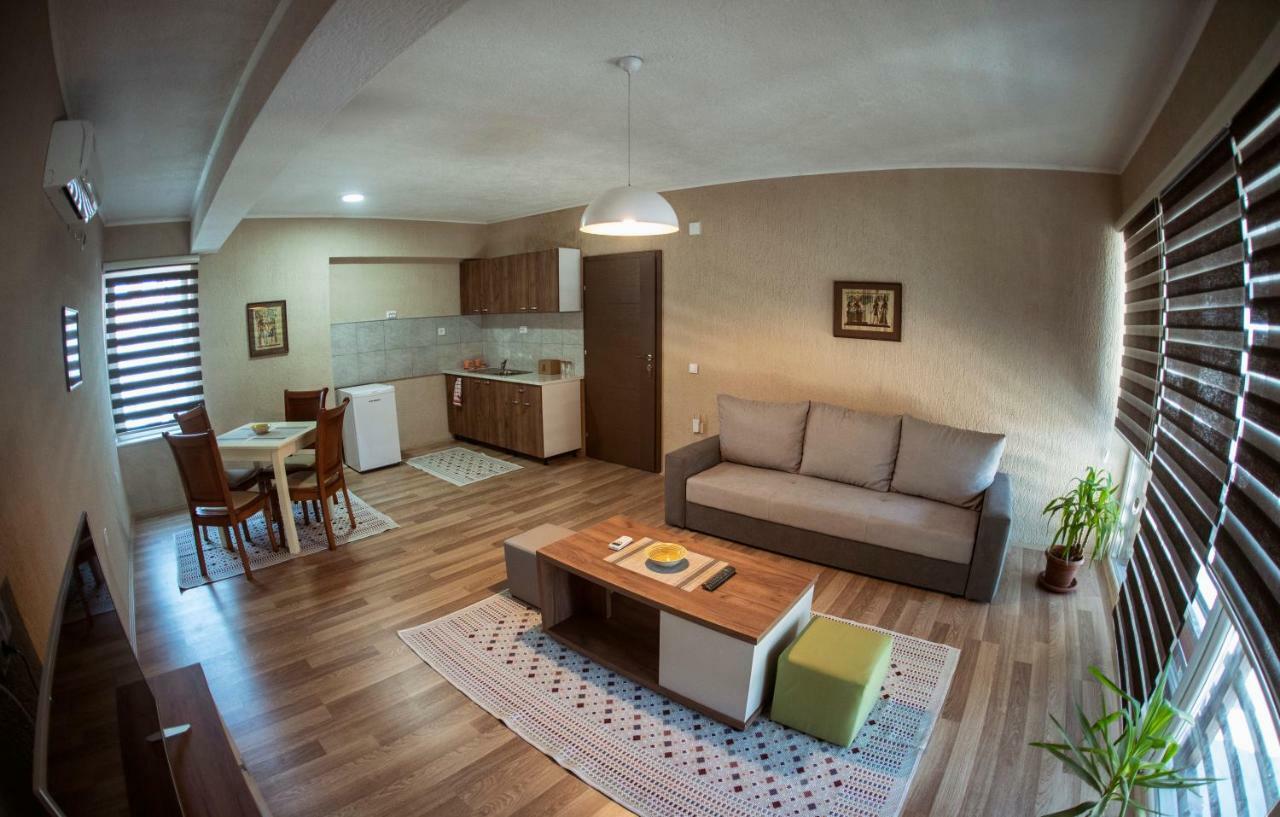 Dionis Rooms & Apartments Prilep Extérieur photo
