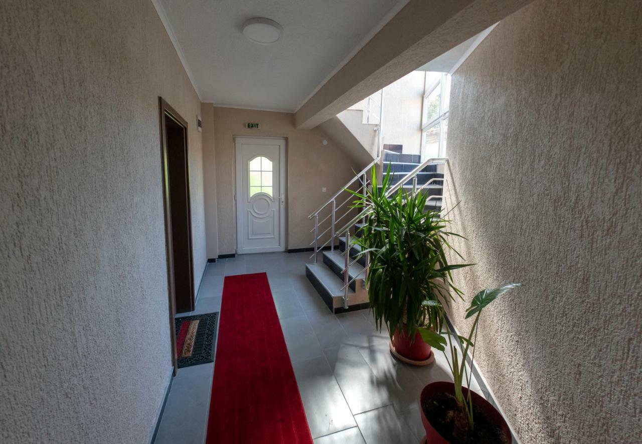 Dionis Rooms & Apartments Prilep Extérieur photo