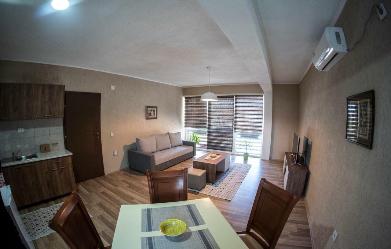 Dionis Rooms & Apartments Prilep Extérieur photo