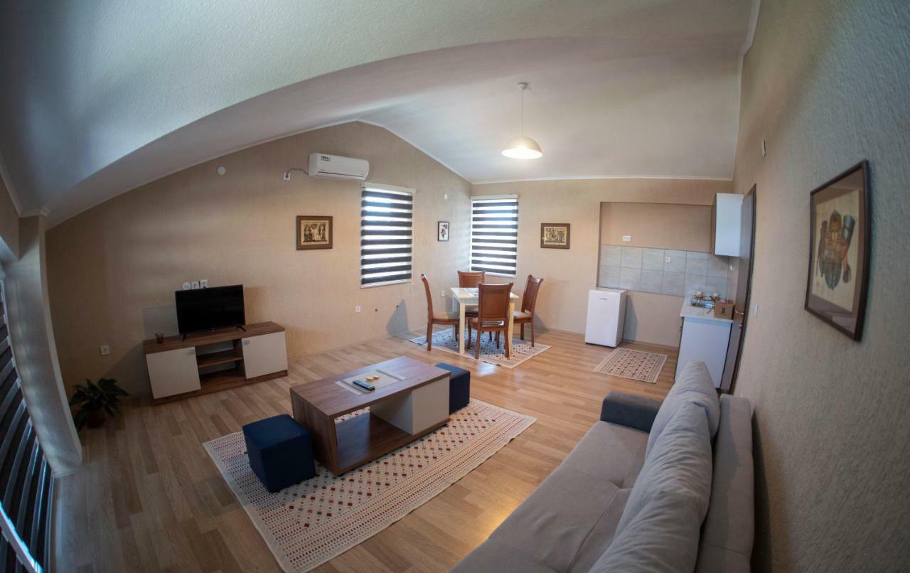 Dionis Rooms & Apartments Prilep Extérieur photo