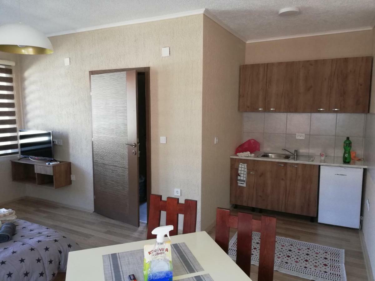 Dionis Rooms & Apartments Prilep Extérieur photo